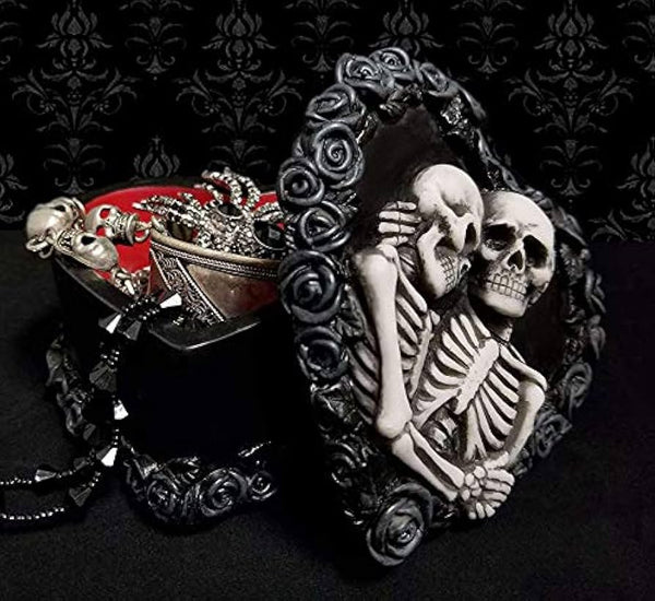 Skeleton couple silicone mold for gothic-style décor and unique gifts. Ideal for Halloween, resin, and plaster art projects.

