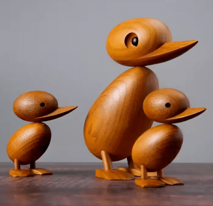 Mother duck and baby duck silicone mold set for crafting charming family sculptures in resin, plaster, soap, or candle.

